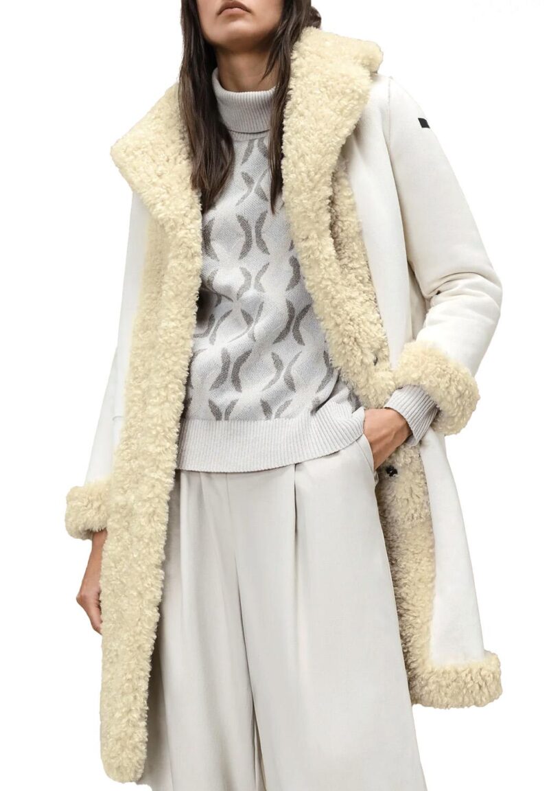 avlani Women's Luxe Lamb Wool Coat – Elegant & Warm - Image 3