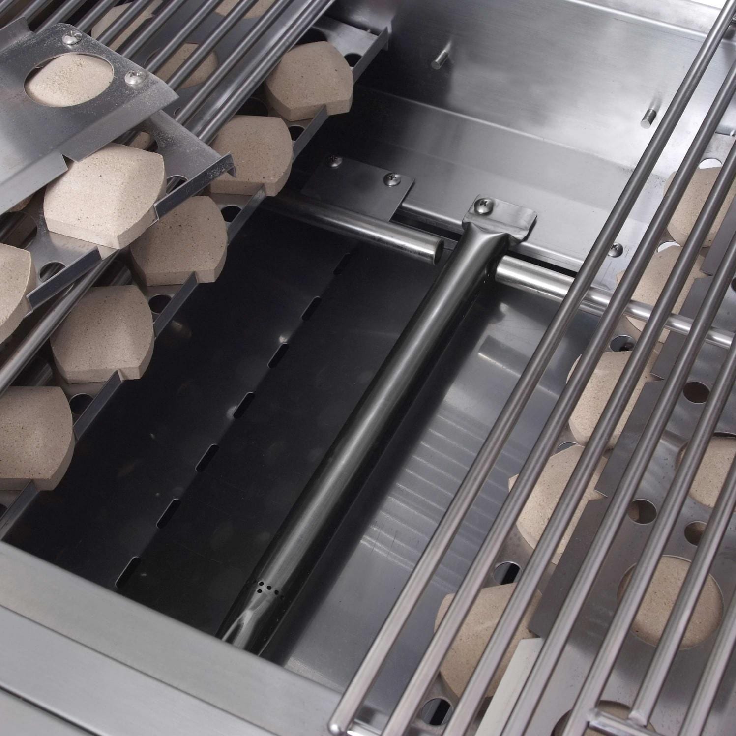 Renaissance: 40 Premier Grill W/ Rear Burner - Image 4