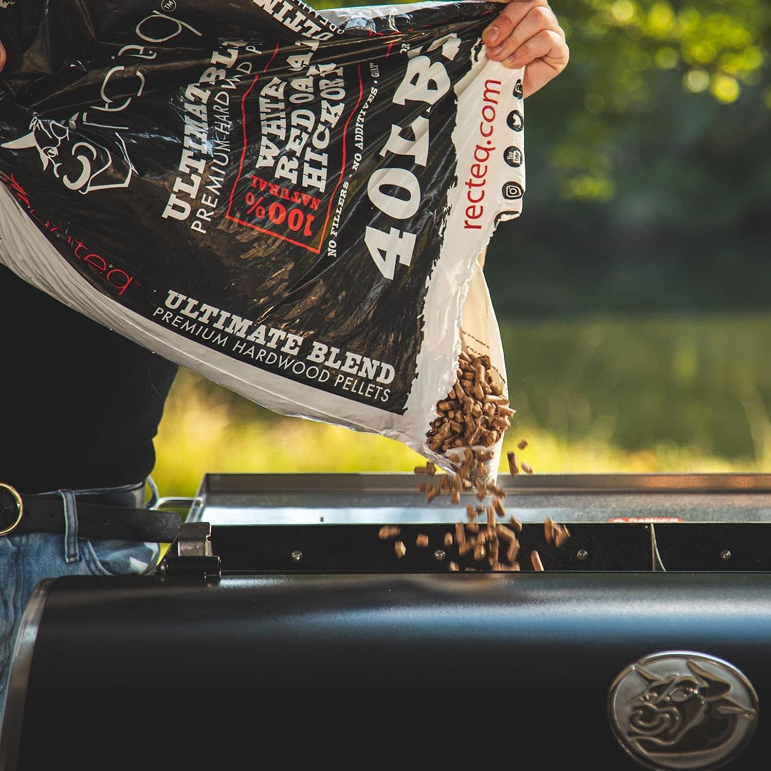 Recteq Ultimate Premium Hardwood Grilling Cooking Pellet Barbecue BBQ Grill Smoker Blend with Red Oak. White Oak. and Hickory. 40 Pound Bag - Image 3