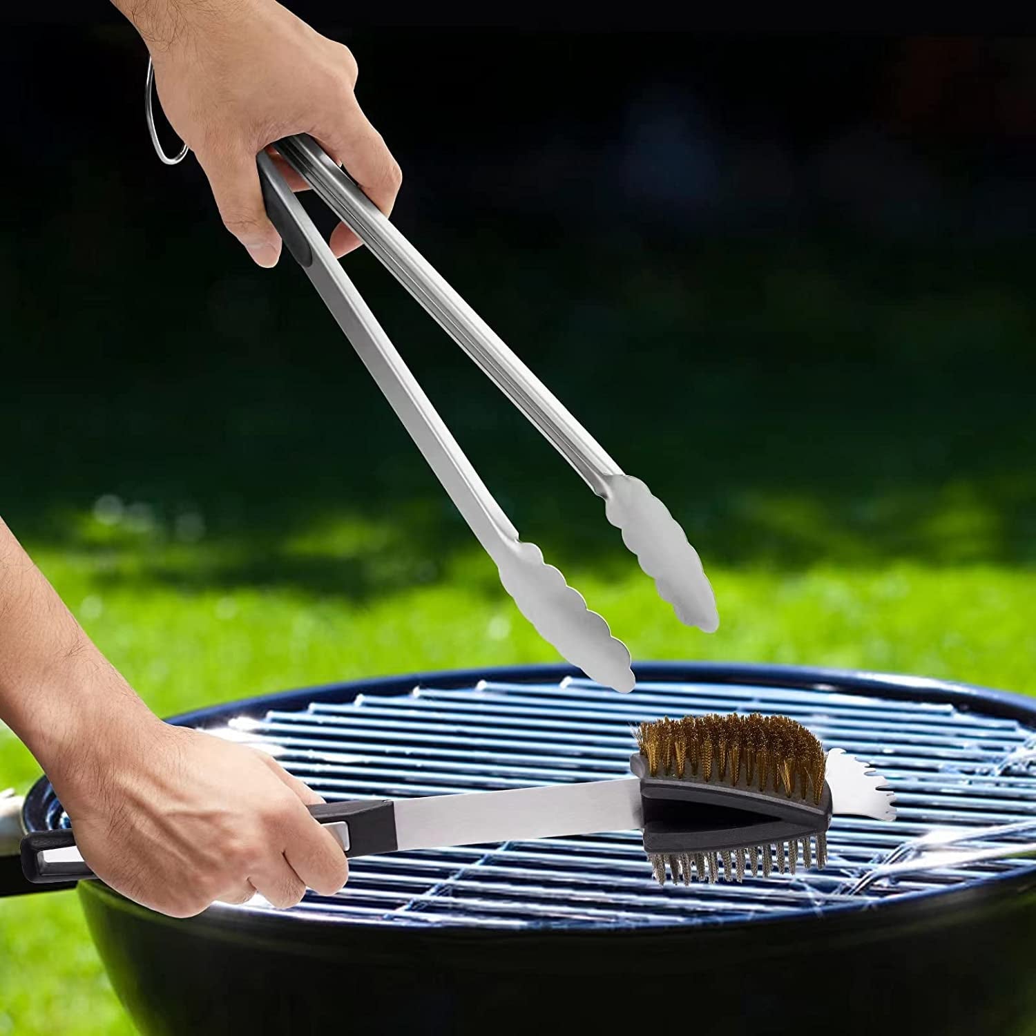 Double Sided Grill Cleaning Brush and Scraper. 16.5 BBQ Brush. Barbecue Cleaner with Stainless & Brass Bristles. Grilling Grate Cleaner. Safe Grill Accessories for Cast Iron/Stainless Steel Grate - Image 6
