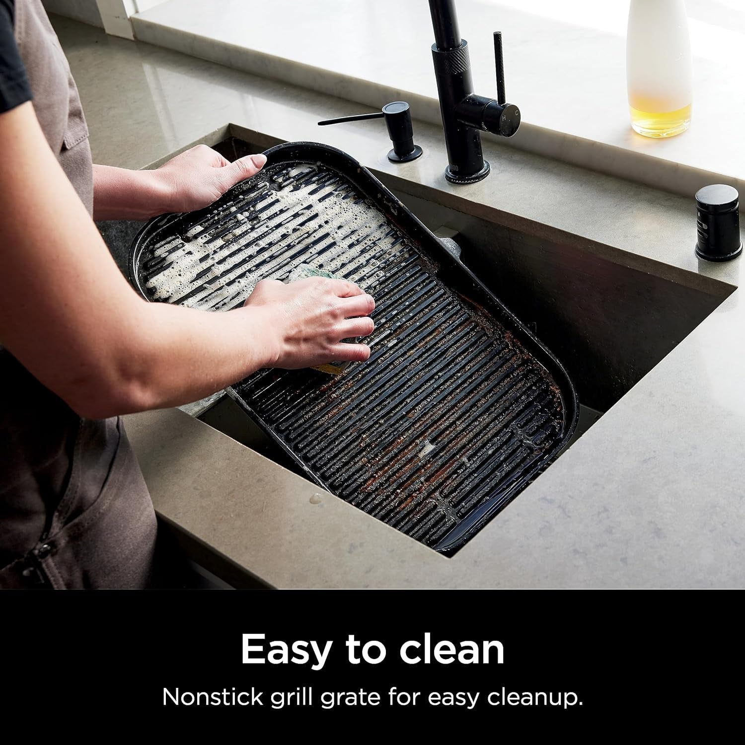 OG850 Woodfire Pro XL Outdoor Grill & Smoker with Built-In Thermometer. 4-In-1 Master Grill. BBQ Smoker. Outdoor Air Fryer. Bake. Portable. Electric. Blue - Image 8