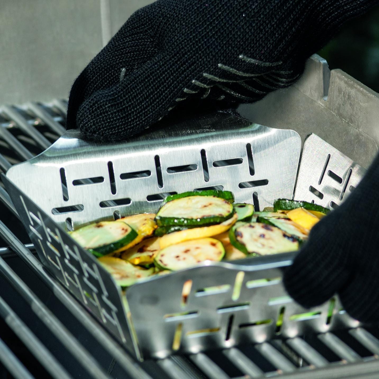 Weber: Grill Basket- Small