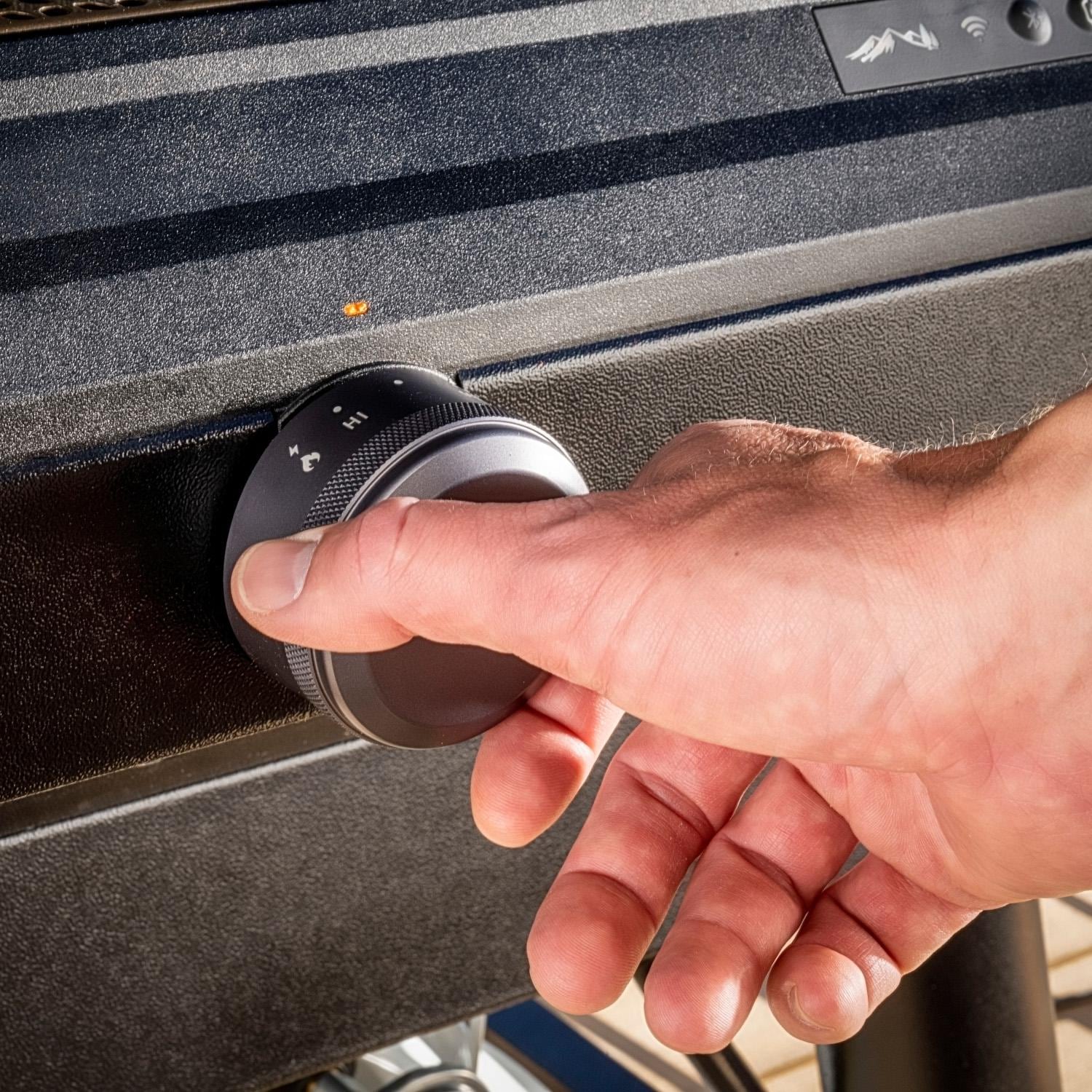 Traeger: Flatrock Flat Top Grill - Image 4