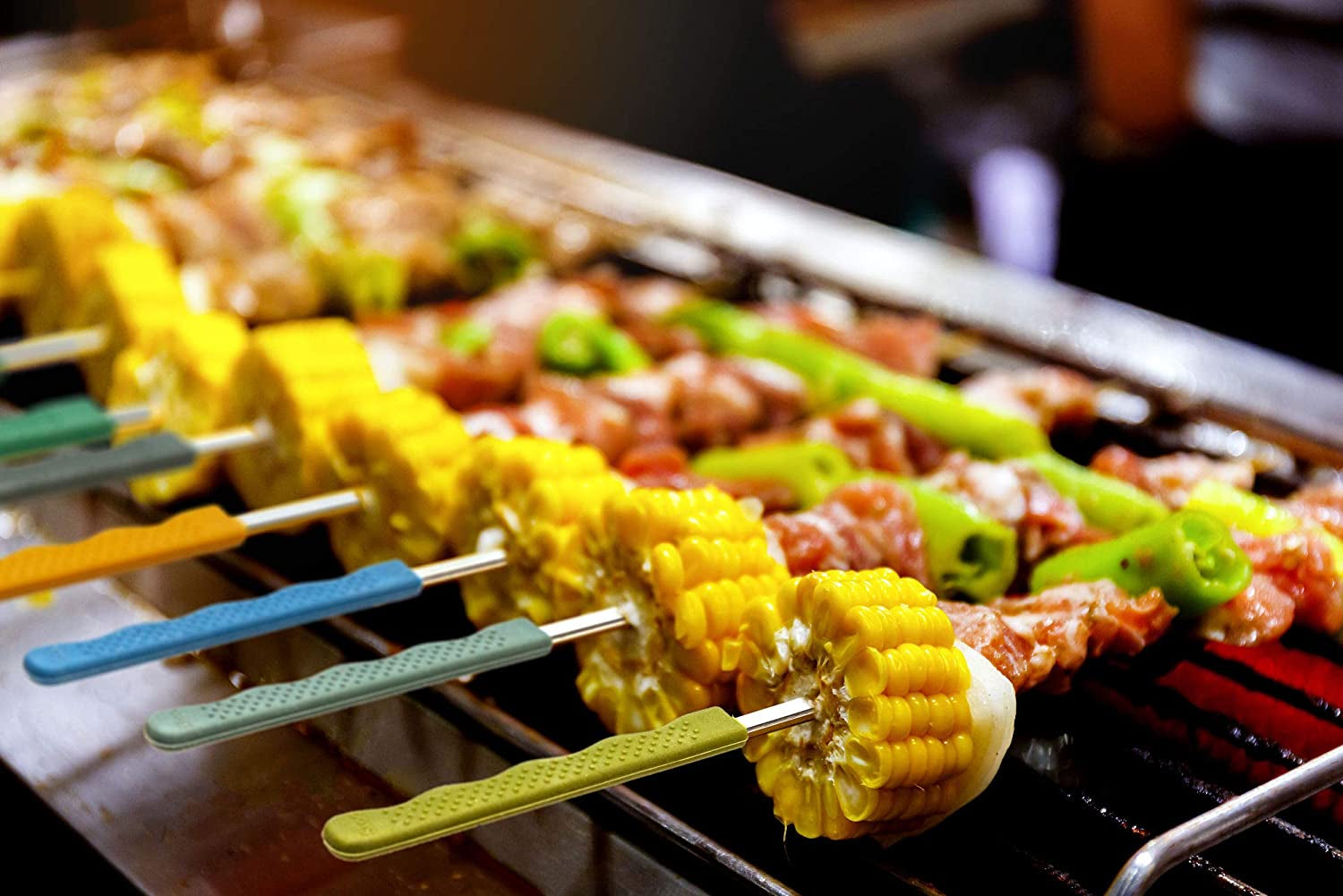 Skoo Barbecue Skewers Set - 7 Silicone Handled Stainless Steel BBQ Skewers + Silicone Storage Bag - 14 Flat Metal Shish Kebab Skewers for Grilling - Reusable Grill Kabob Skewer Sticks + Rollable Bag - Image 9