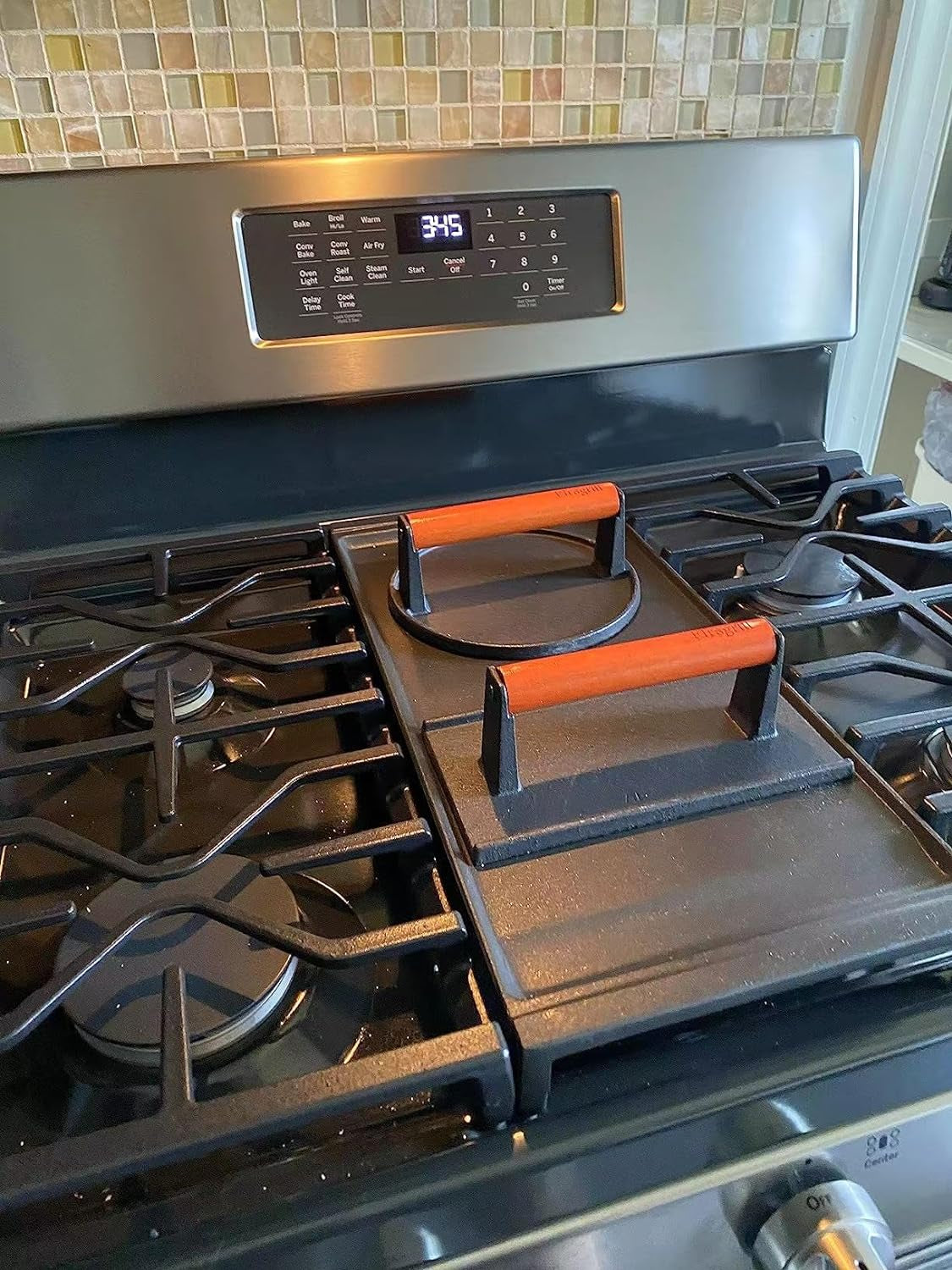 Burger Press 7.08 round & 8.3''X4.3Rectangle Heavy-Duty Cast Iron Smash Meat Steak with Wood Handle for Blackstone Camp Chef Pitboss Weber Treager Griddle Grills (Round & Rectangle) - Image 6