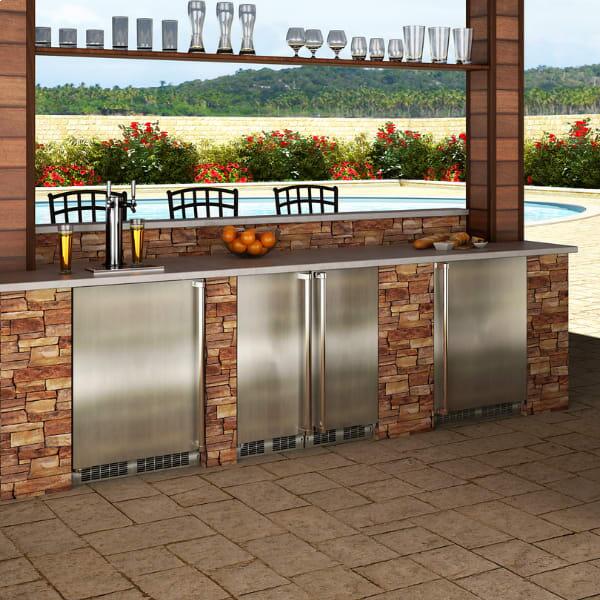 Marvel Refrigeration: 15 Outdoor Clear Ice Machine w/ Stainless Steel Reversible Door - Image 5