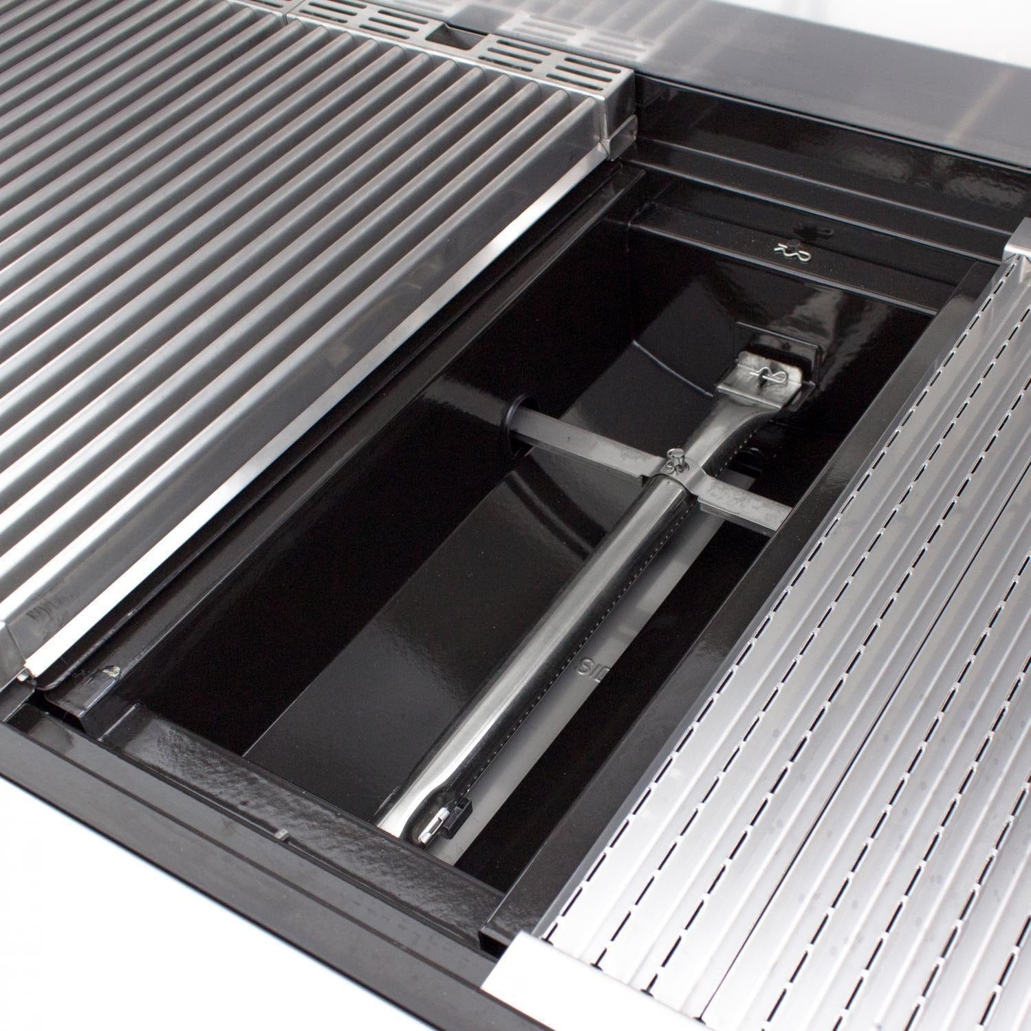 Saber Grills: 500 Series 3-Burner Cart Grill (LP) - Image 7