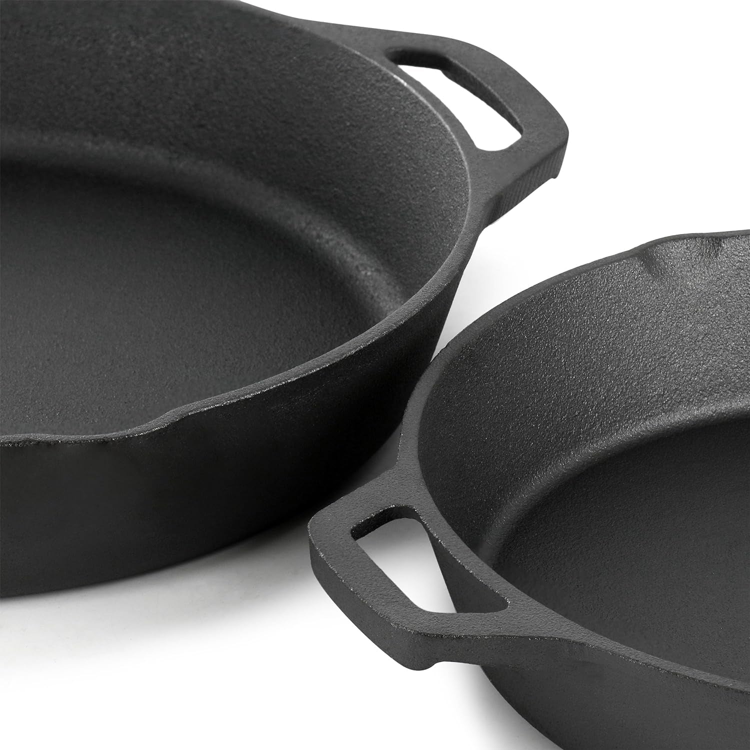 Megachef 13 Piece Pre-Seasoned Cast Iron Skillet Set with Temperd Glass Lids and Silicone Holders - Image 5