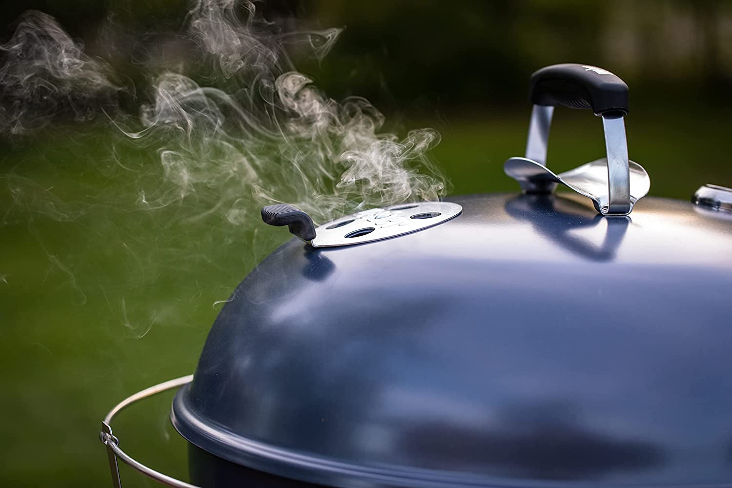 Weber Master-Touch 22 Charcoal Grill. Slate Blue - Image 9