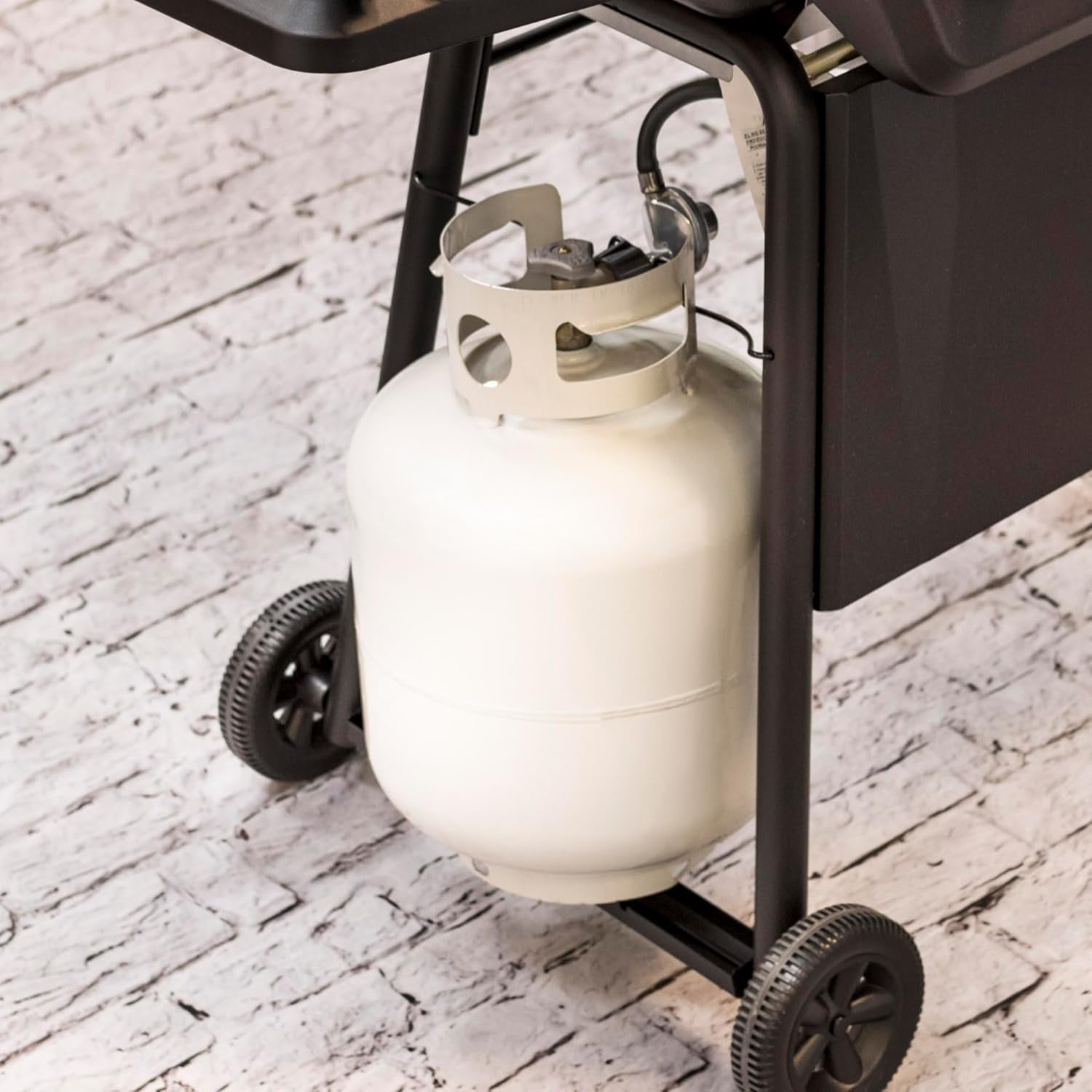 Char-Broil® Classic Series™ Convective 3-Burner with Side Burner Propane Gas Stainless Steel Grill - 463773817-P2 - Image 5