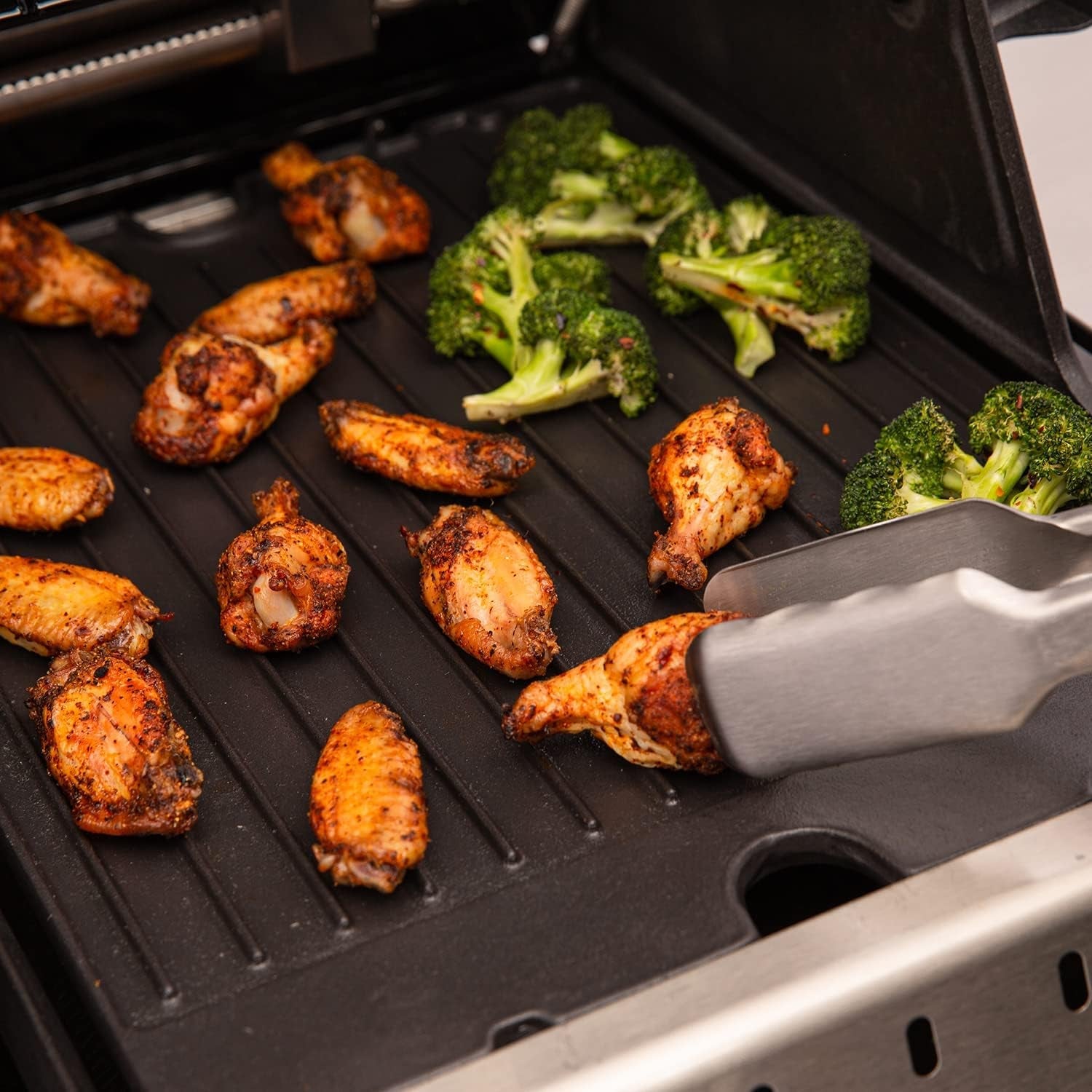 Broil King 11242 Exact Fit Cast Iron Griddle. Baron. Crown Series Gas Grills. and Crown Pellet Grills. Black - Image 6