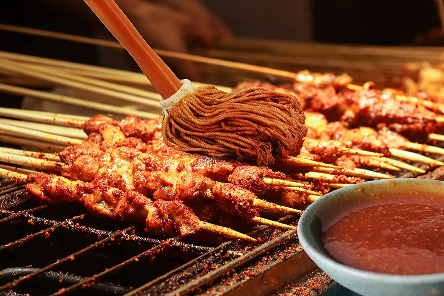 16 BBQ Sauce Basting Mops & Brushes for Roasting or Grilling. Apply Barbeque. Marinade or Glazing. Cotton Fiber Head and Hardwood Handle. Dish Mop Style. Perfect for Cooking or Cleaning - Pack of 3 - Image 2