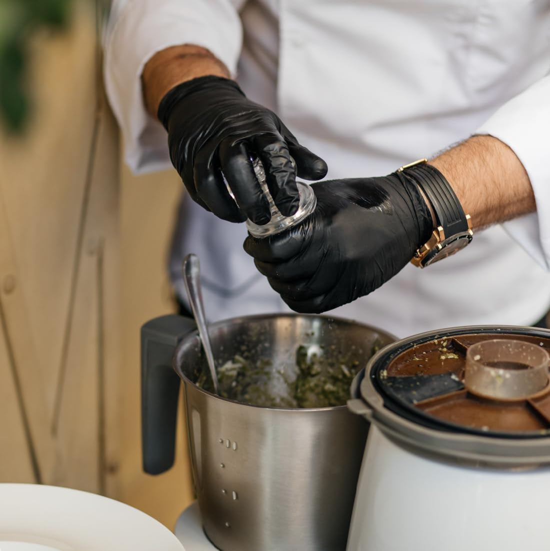 Forpro Disposable Nitrile Gloves. Chemical Resistant. Powder-Free. Latex-Free. Non-Sterile. Food Safe. 4 Mil. Black. Large. 100-Count - Image 7