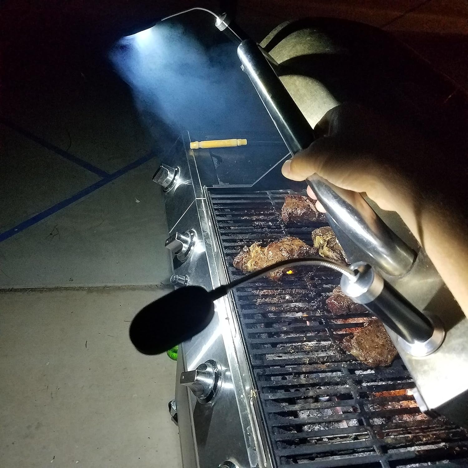 - Magnetic Barbecue BBQ Light Set for Grilling - 6 Alkaline AAA Batteries Included - Works on All Grills with an Exception to Stainless Steel. - Image 3