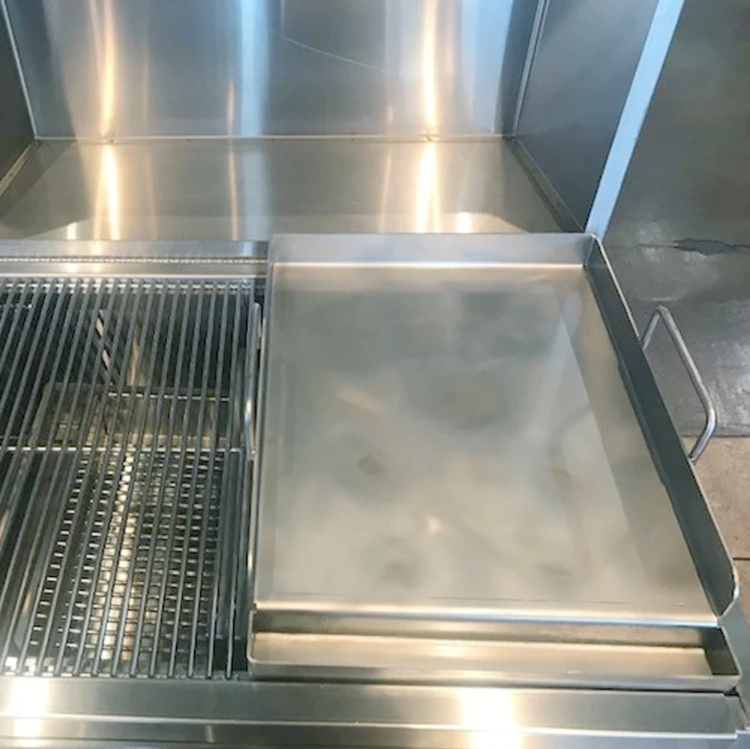 Hasty Bake: Large Stainless Steel Griddle - Image 2