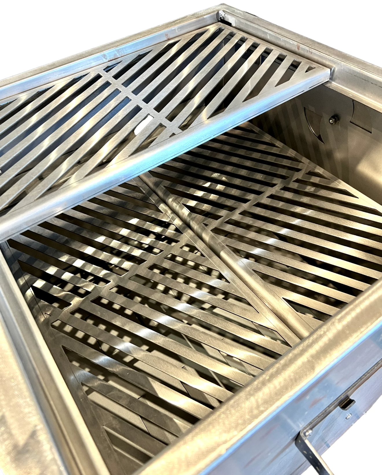 Hasty Bake: Roughneck Smoker Lower Cooking Rack - Image 2