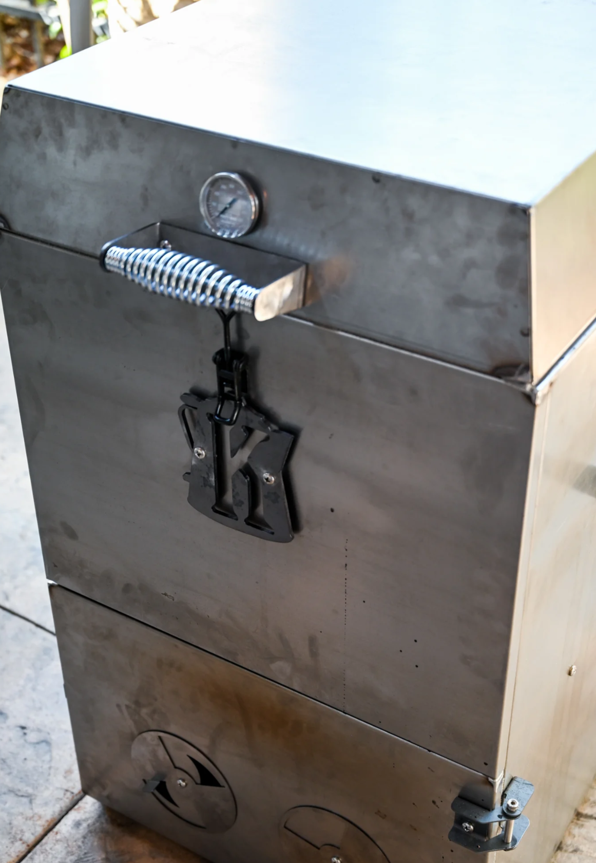 Hasty Bake: Roughneck Smoker Custom Patina Tel-Tru Thermometer - Image 2