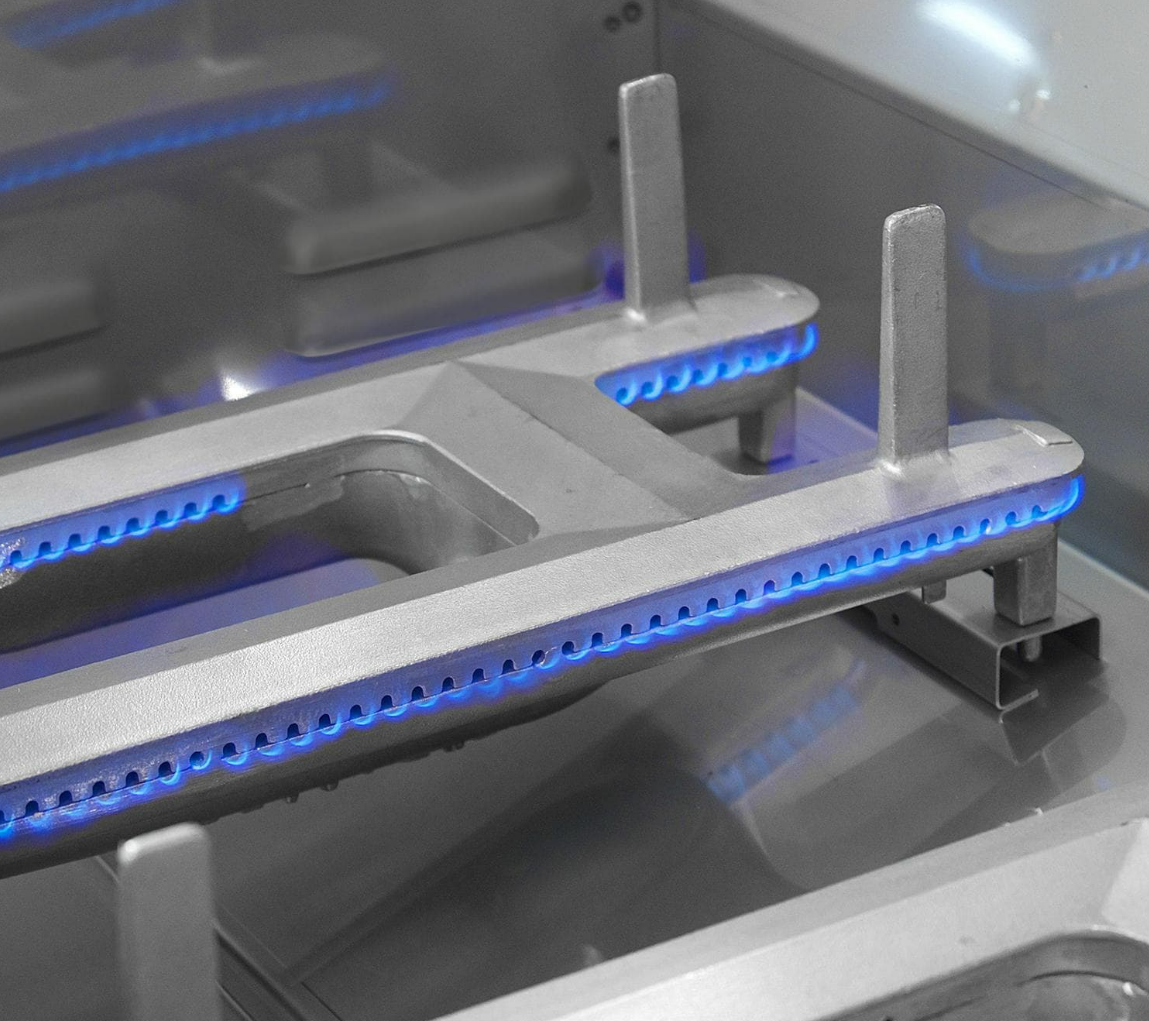 Fire Magic: 24 Gas Grill w/ Analog Thermometer - Image 2