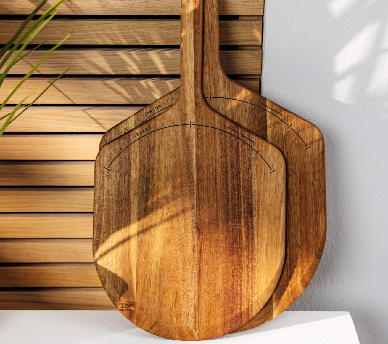 Gozney: Acacia Wood Pizza Peel & Server - Image 2