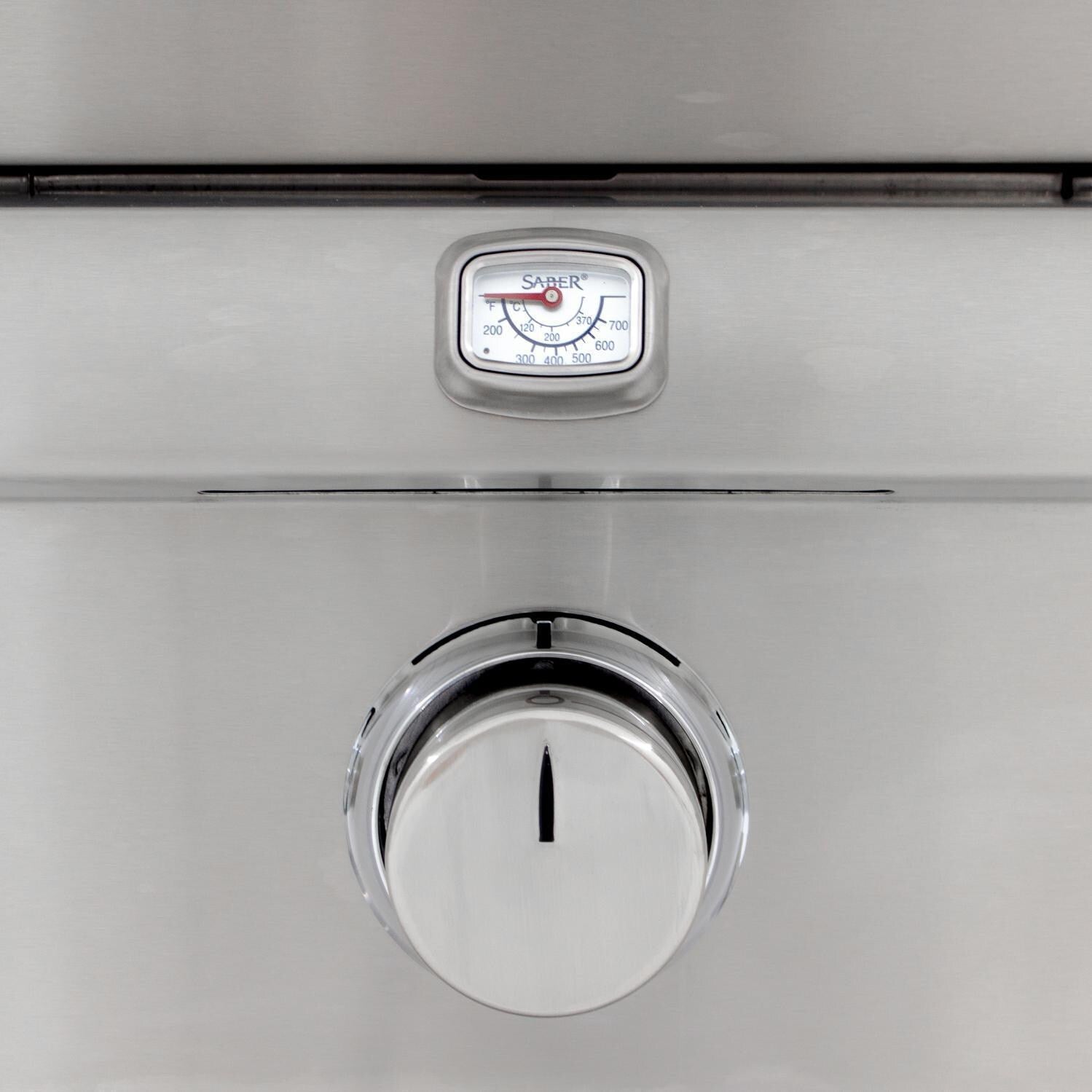 Saber Grills: 670 Series 4-Burner Cart Grill (LP) - Image 9