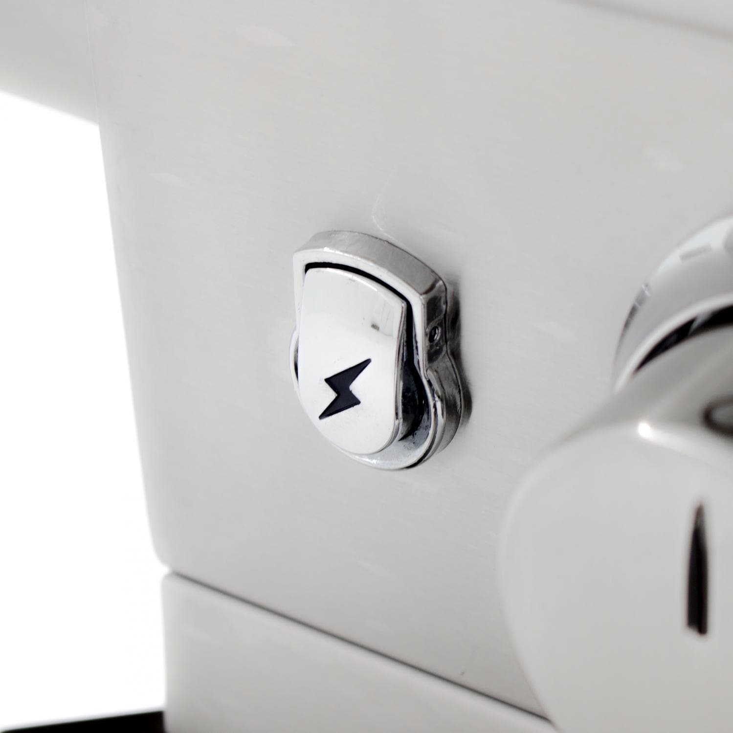 Saber Grills: 500 Series 3-Burner Cart Grill (LP) - Image 14