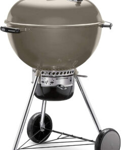 Weber Master-Touch 22 Charcoal Grill. Smoke