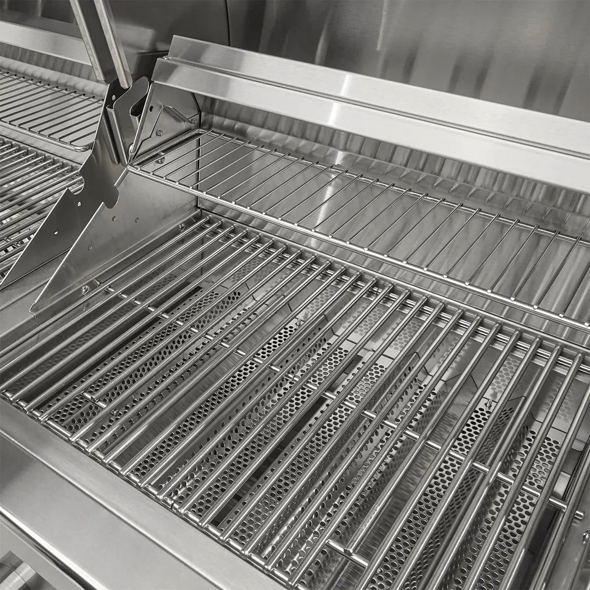 Coyote 50 Hybrid Built-In Gas and Charcoal Grill - Image 6