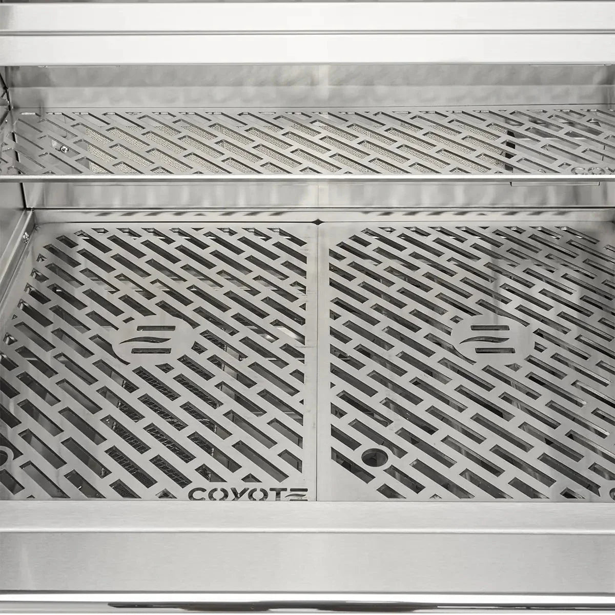 Coyote CL-Series Built-In Gas Grill - Image 11