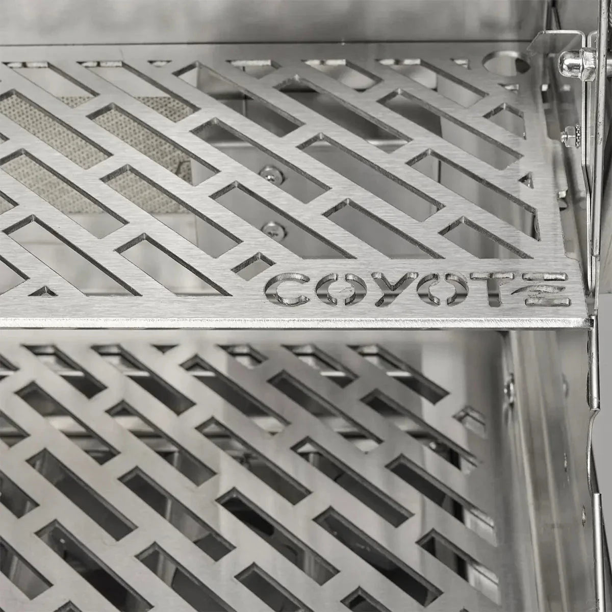Coyote CL-Series Built-In Gas Grill - Image 12