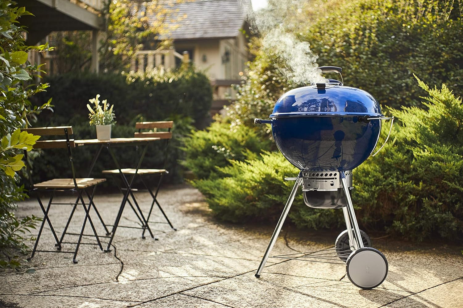 Weber Master-Touch Charcoal Grill. Deep Ocean Blue - Image 15