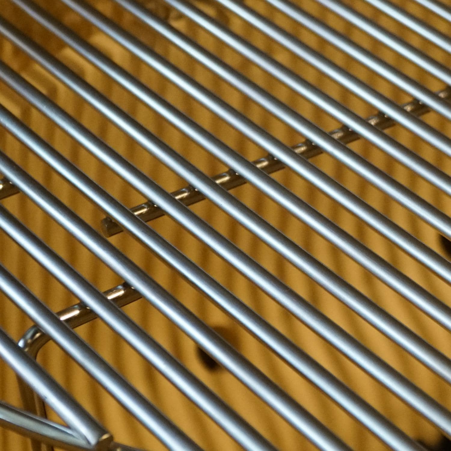 Primo Grills: Oval Junior All-In-One (Heavy-Duty Stand. Side Shelves. Ash Tool and Grate Lifter) - Image 3