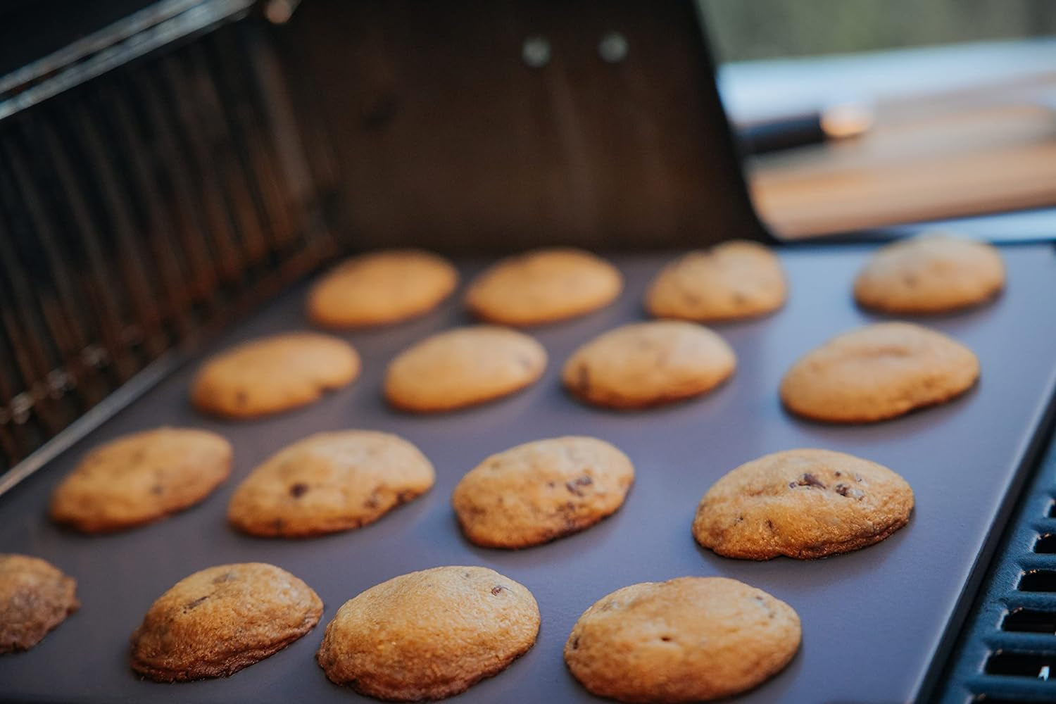 Weber Crafted Glazed Baking Stone - Image 8