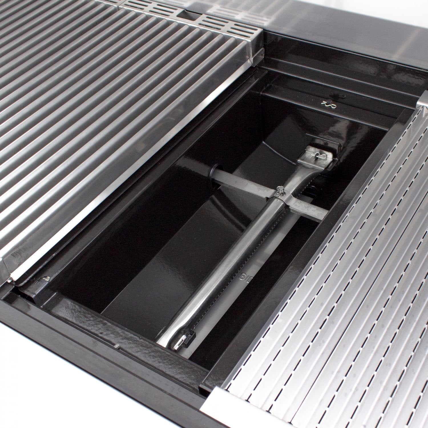 Saber Grills: Stainless Series 3-Burner Built-In Grill (NG) - Image 6