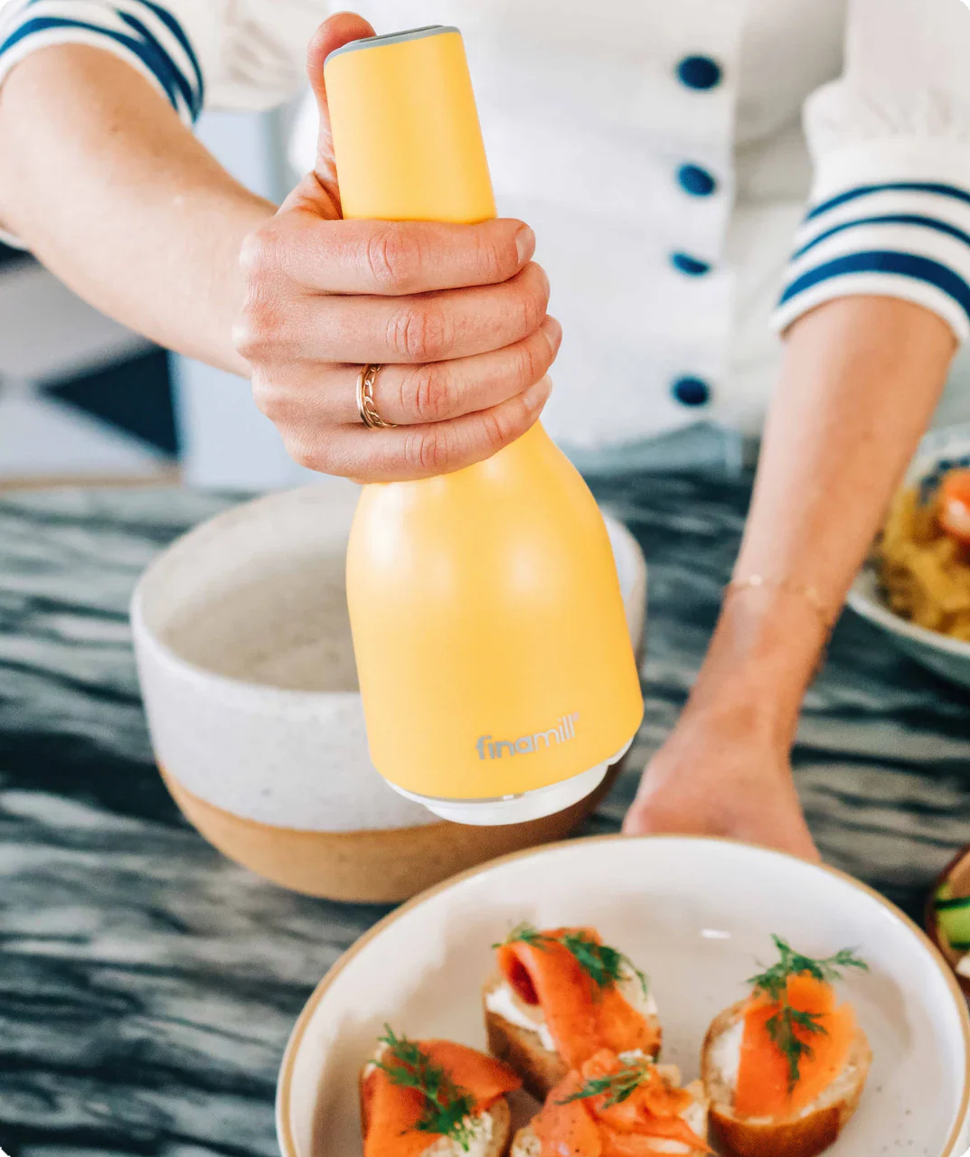 FinaMill USB Spice Grinder with Peppercorn and ProPlus Pod - Image 4