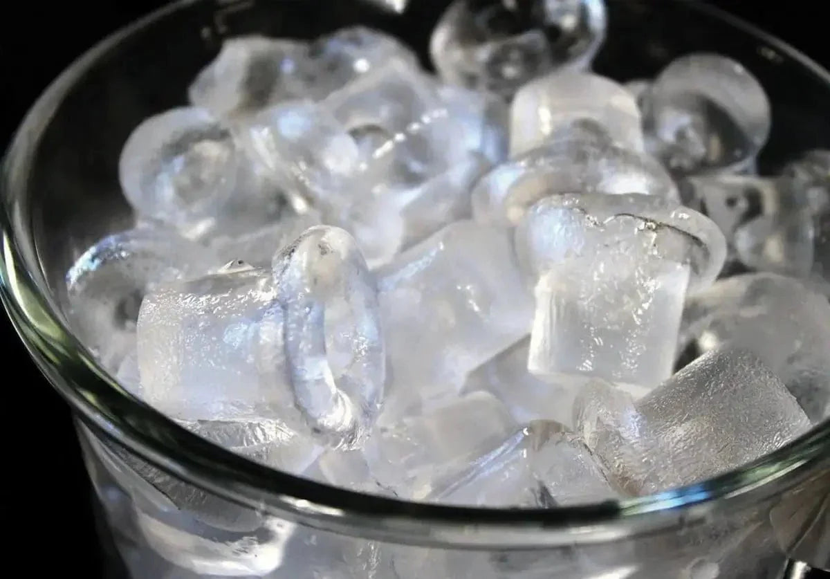 Perlick H50 Signature Series Clear Ice Maker. Stainless Steel Solid Door - Image 3