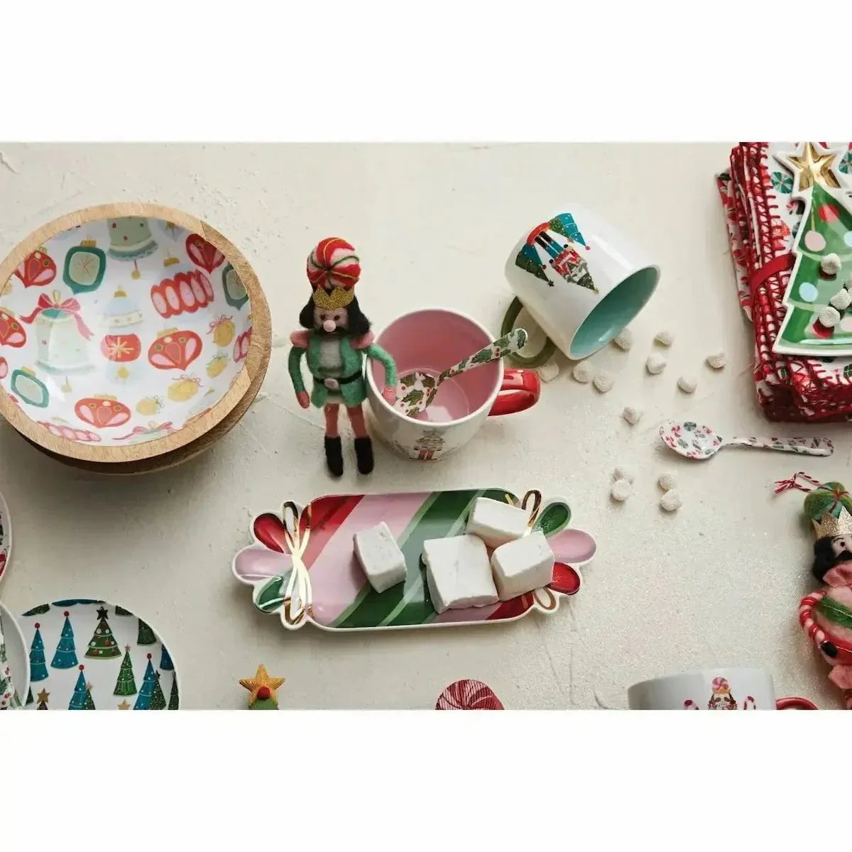 Stoneware Candy Shaped Plate with Gold Electroplating - Image 3