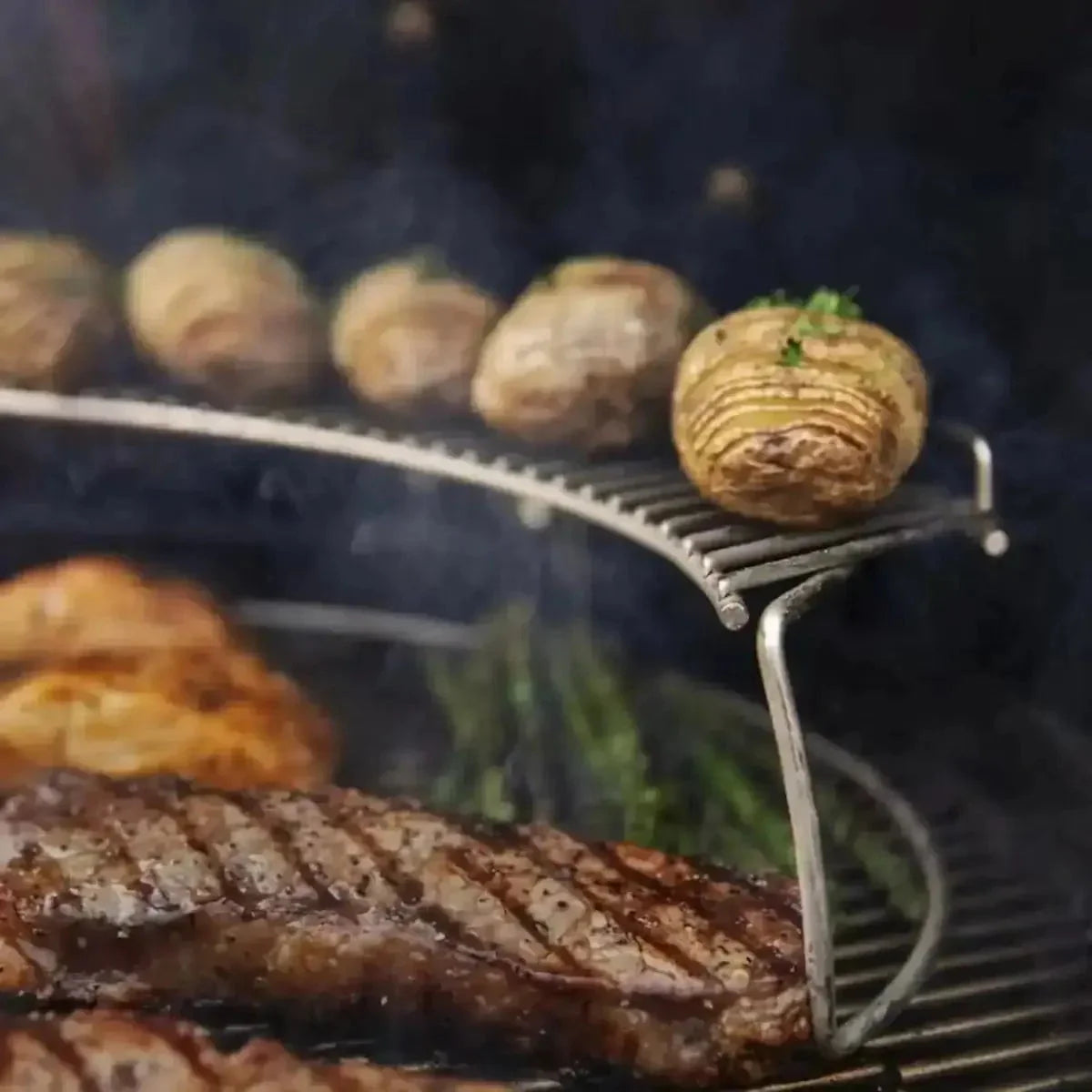 Weber 26 Master-Touch Charcoal BBQ Grill. Black - Image 8