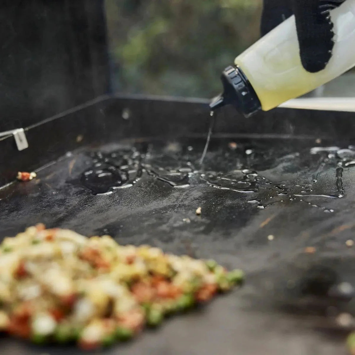 Weber Griddle Squeeze Bottles - Image 2